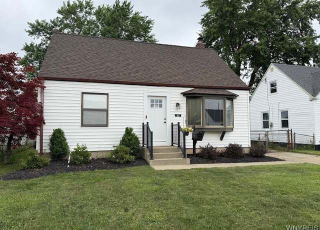 Property at 32 Westchester Dr, Cheektowaga, NY 14225, 2 beds, 2 baths