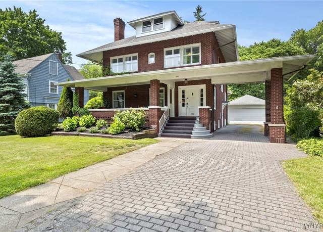 Property at 552 Locust St, Lockport-city, NY 14094, 4 beds, 1.5 baths