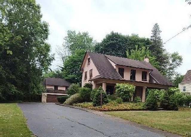 Property at 544 Willow St, Lockport City, NY 14094, 3 beds, 1.5 baths