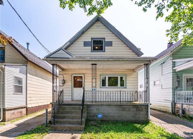 Property at 437 N Ogden St Unit E, Buffalo, NY 14212, 4 beds, 0.5 baths