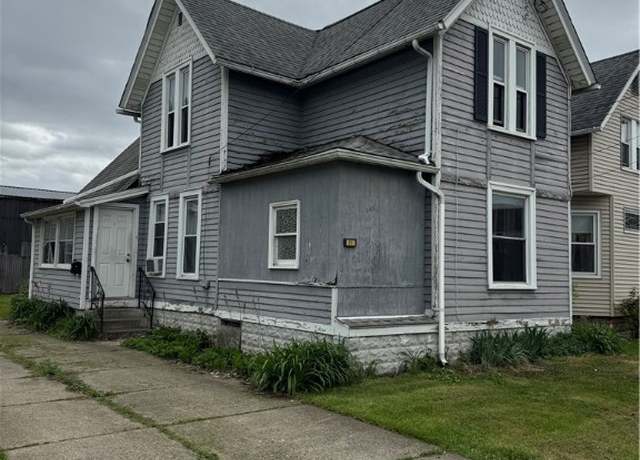 Property at 21 Felton St, North Tonawanda, NY 14120, 3 beds, 2 baths