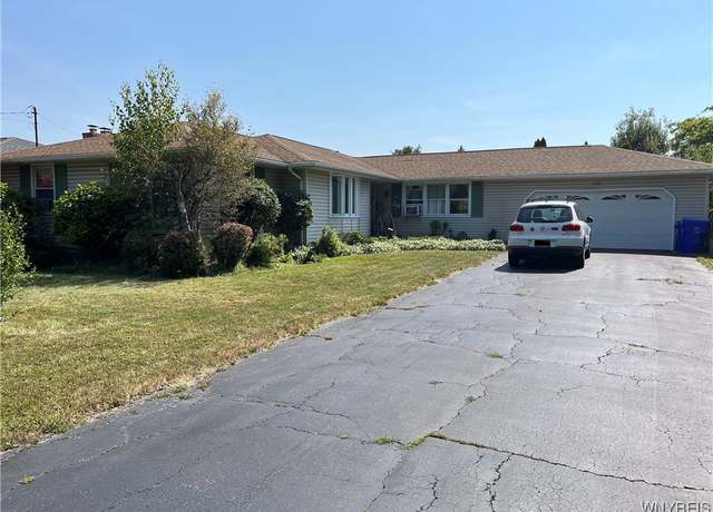 Property at 208 Angle Rd, West Seneca, NY 14224, 5 beds, 2.5 baths