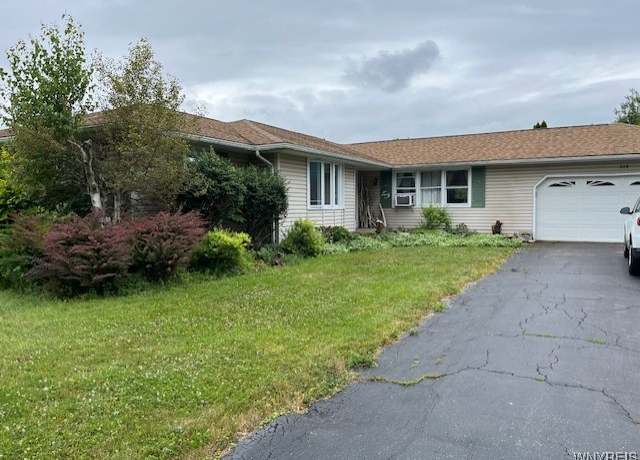 Property at 208 Angle Rd, West Seneca, NY 14224, 5 beds, 2.5 baths