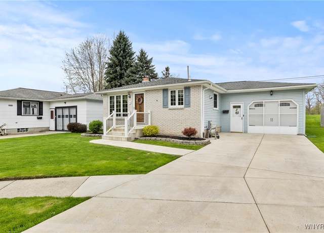 Property at 98 Polish Pl, Buffalo, NY 14210, 3 beds, 1 bath
