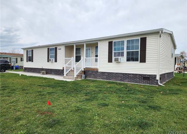 Property at 4217 Mohawk Pkwy, Niagara, NY 14304, 3 beds, 2 baths