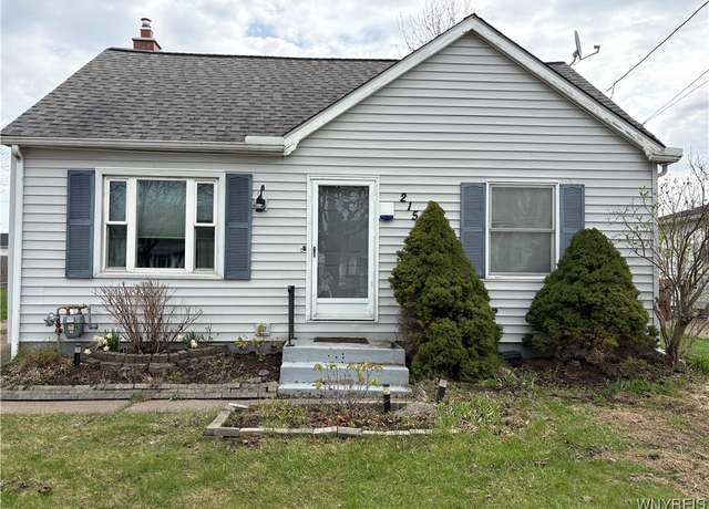 Property at 215 Aris Ave, Cheektowaga, NY 14206, 3 beds, 1 bath