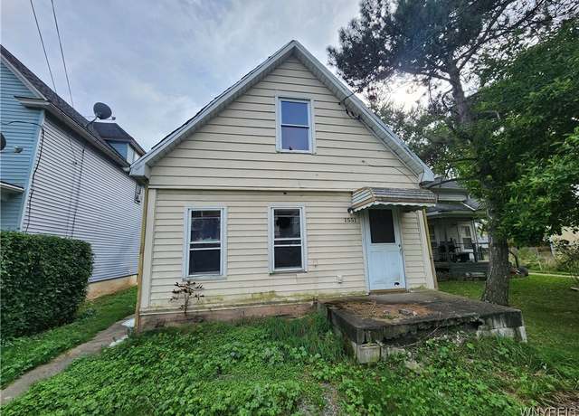 Property at 1551 Willow Ave, Niagara Falls, NY 14305, 2 beds, 1 bath