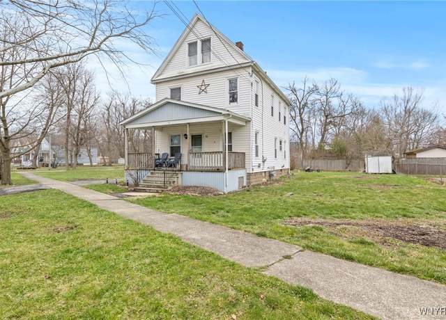 Property at 39 Bellevue Ave, Cheektowaga, NY 14227, 2 beds, 2 baths