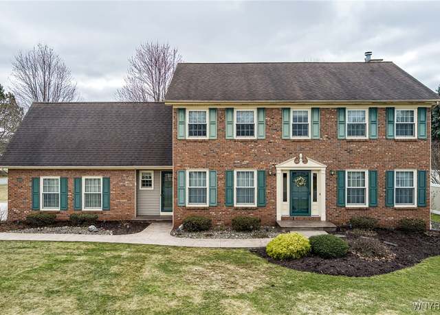 Property at 5668 Kippen Dr, Clarence, NY 14051, 4 beds, 2.5 baths