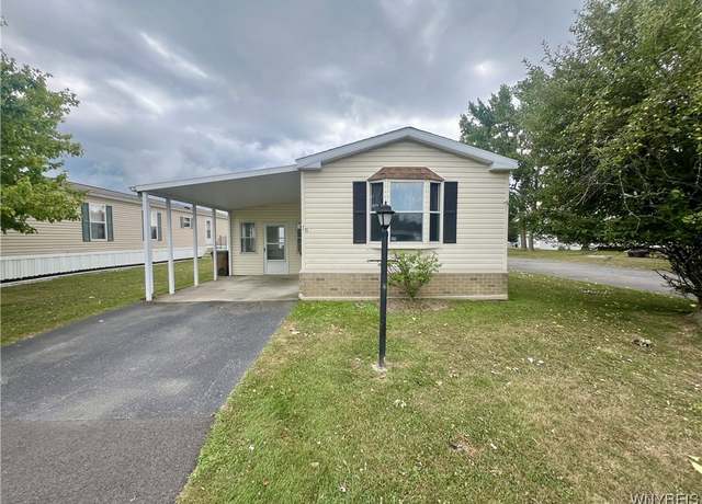 Property at 1 Laurel Run, Cheektowaga, NY 14225, 2 beds, 2 baths