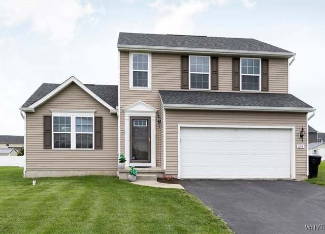 Property at 694 Pleasant View Dr, Lancaster, NY 14086, 3 beds, 1.5 baths