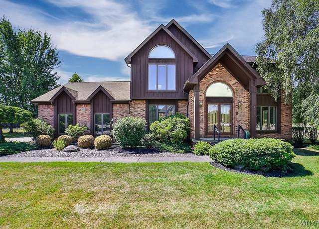 Property at 40 River Oaks Dr, Grand Island, NY 14072, 4 beds, 3 baths