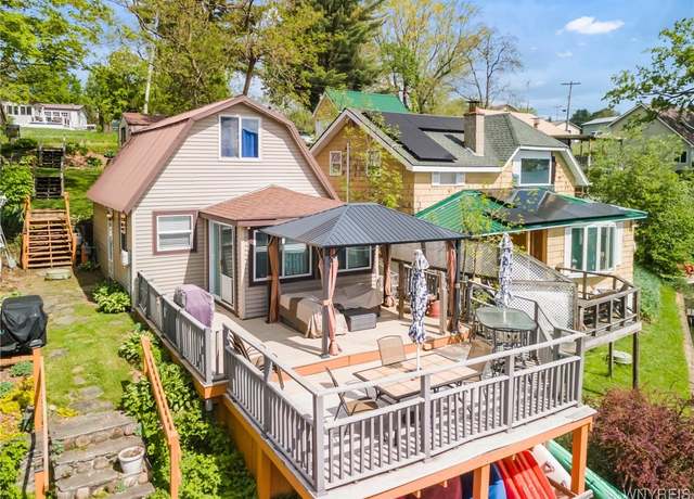 Property at 329 Lakeview Blvd, Machias, NY 14042, 3 beds, 1.5 baths
