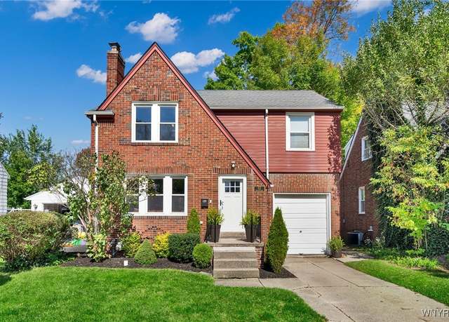 Property at 52 University Ct, Amherst, NY 14226, 3 beds, 2 baths