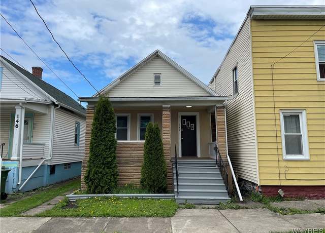 Property at 148 Miller St, North Tonawanda, NY 14120, 4 beds, 1 bath