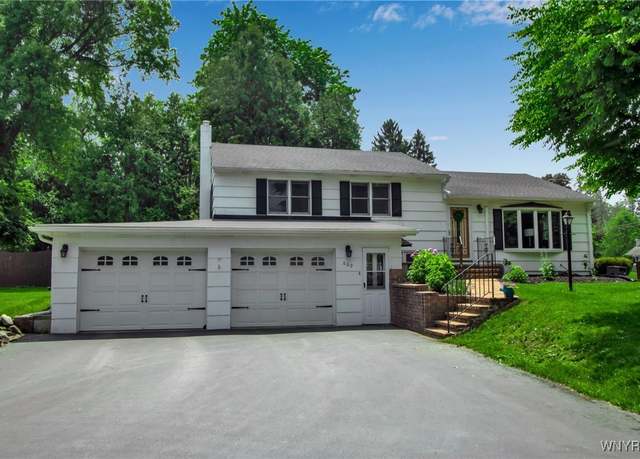 Property at 669 Quaker Rd, Aurora, NY 14052, 3 beds, 2 baths
