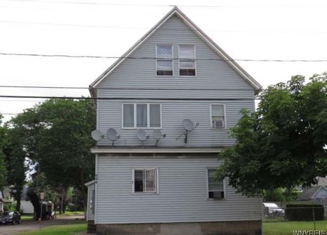 Property at 699 Oliver St, North Tonawanda, NY 14120, 7 beds, 4 baths