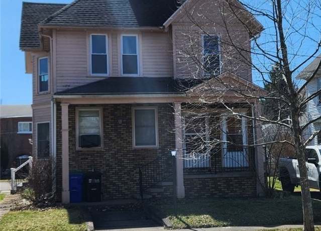 Property at 211 Pearl St, Ridgeway, NY 14103, 4 beds, 2.5 baths