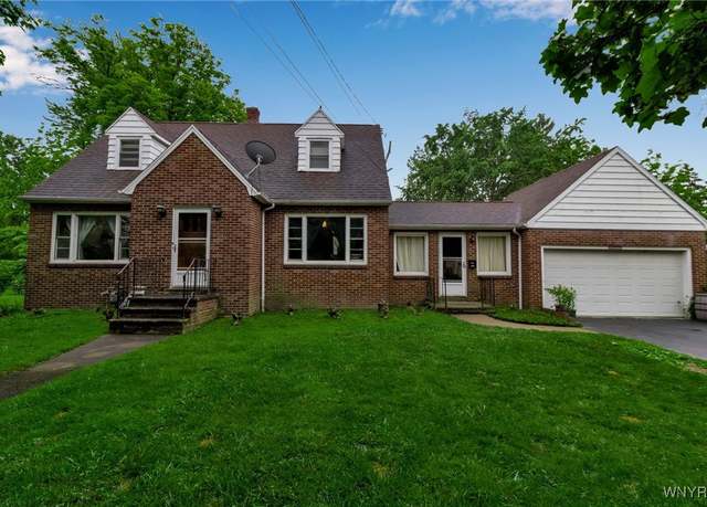 Property at 17 Hanover St, Hanover, NY 14136, 3 beds, 1.5 baths