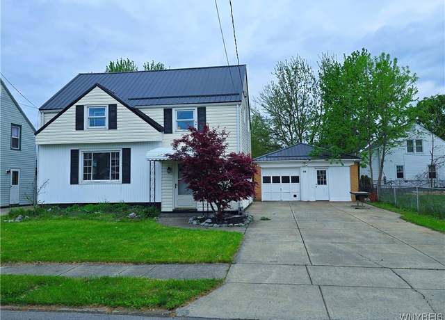 Property at 56 Gibbons St, Lackawanna, NY 14218, 3 beds, 1 bath