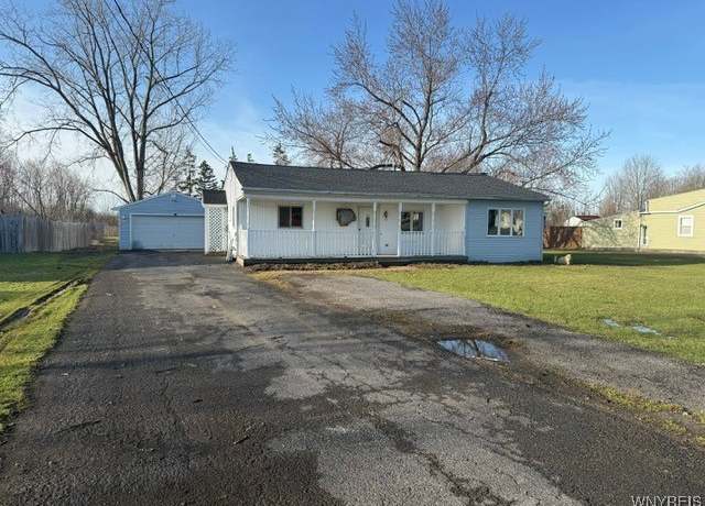 Property at 6090 Strauss Rd, Lockport-town, NY 14094, 2 beds, 1 bath