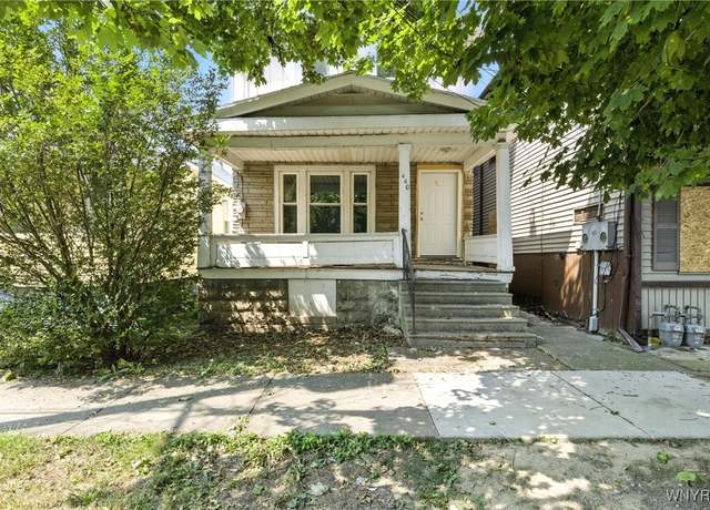 Property at 440 20th St, Niagara Falls, NY 14303, 3 beds, 1 bath