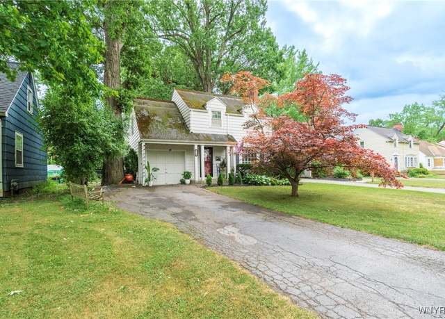 Property at 26 Harwood Dr, Amherst, NY 14226, 3 beds, 2 baths