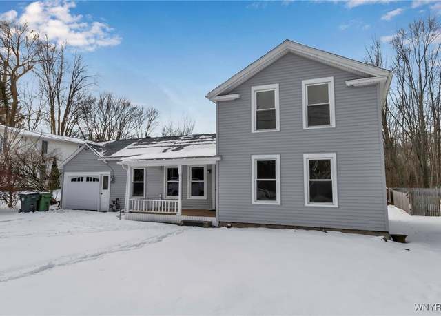 Property at 171 Lake St, Wilson, NY 14172, 4 beds, 1 bath