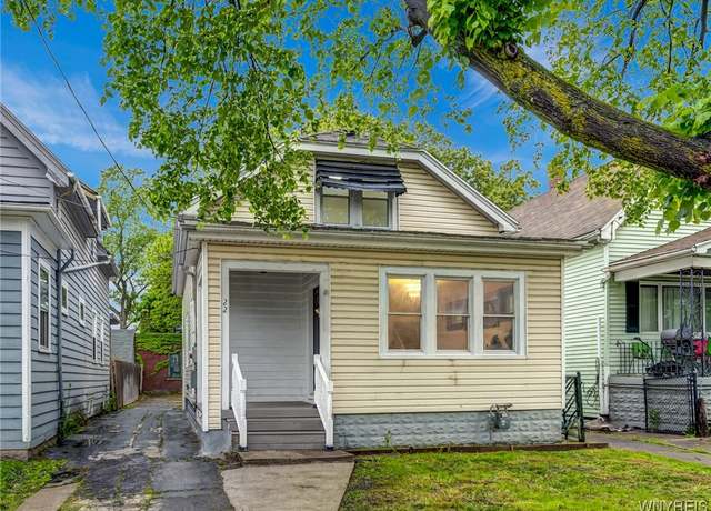 Property at 22 E End Ave, Buffalo, NY 14225, 3 beds, 1.5 baths