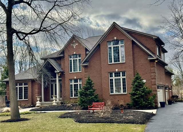 Property at 8825 Cambridge Ct, Clarence, NY 14051, 5 beds, 3.5 baths