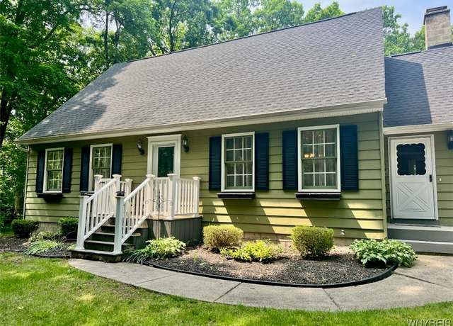 Property at 174 Marlin Dr, Grand Island, NY 14072, 4 beds, 2 baths
