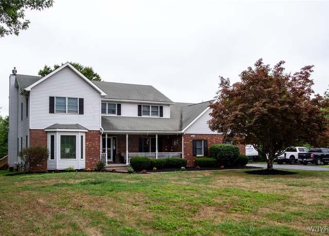 Property at 2772 Pleasant Ave, Hamburg, NY 14085, 5 beds, 3 baths
