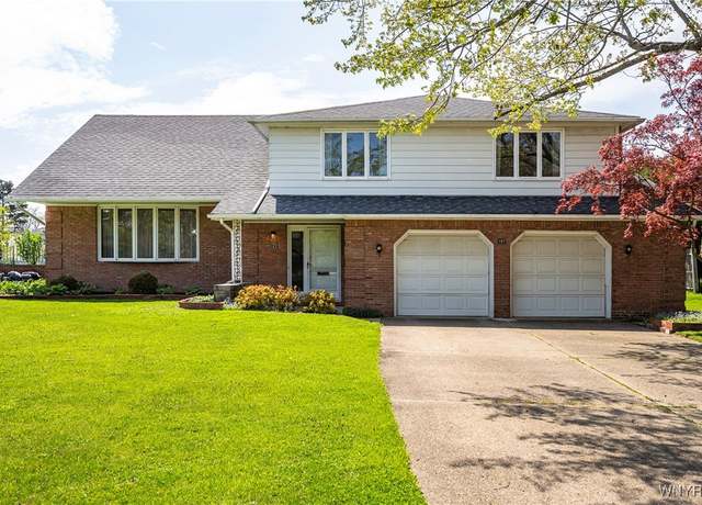 Property at 187 Dan Troy Dr, Amherst, NY 14221, 5 beds, 2.5 baths