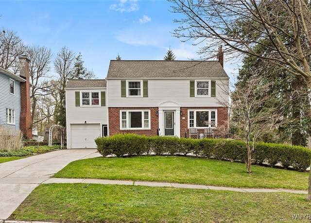 Property at 220 Burroughs Dr, Amherst, NY 14226, 3 beds, 1.5 baths