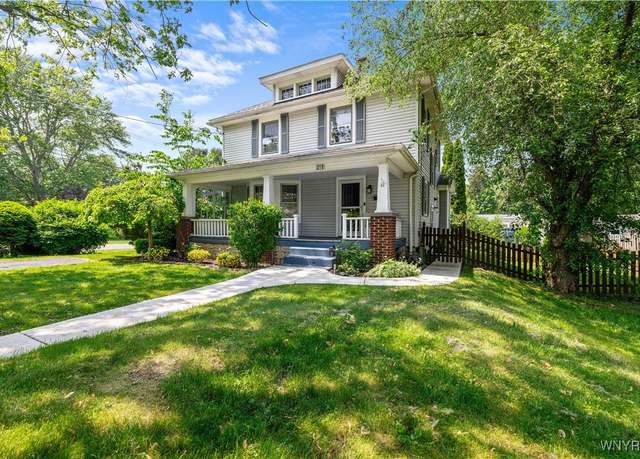 Property at 21 Lincoln Ave, Evans, NY 14006, 4 beds, 1.5 baths