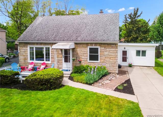 Property at 4226 Shimerville Rd, Clarence, NY 14031, 3 beds, 1 bath