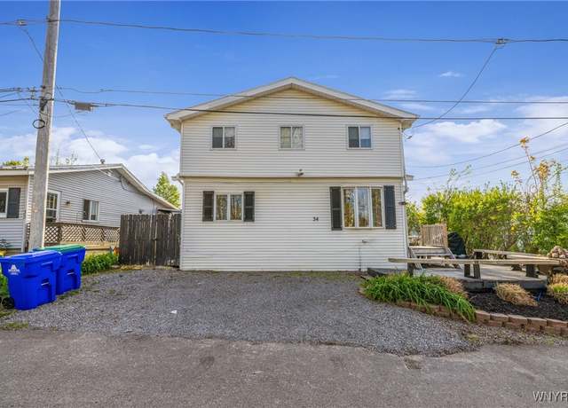 Property at 34 Wanakah, Hamburg, NY 14075, 3 beds, 2 baths