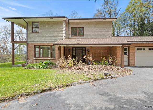 Property at 6401 Boston Ridge Rd, Orchard Park, NY 14127, 3 beds, 2.5 baths
