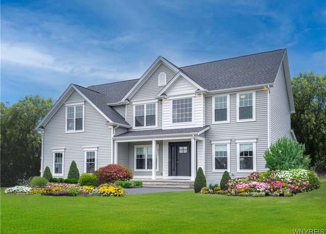 Property at 8931 Country Club Dr, Clarence, NY 14032, 4 beds, 2.5 baths