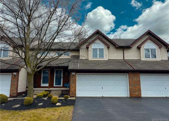 Property at 33 Northwood Dr, Lancaster, NY 14043, 2 beds, 1.5 baths