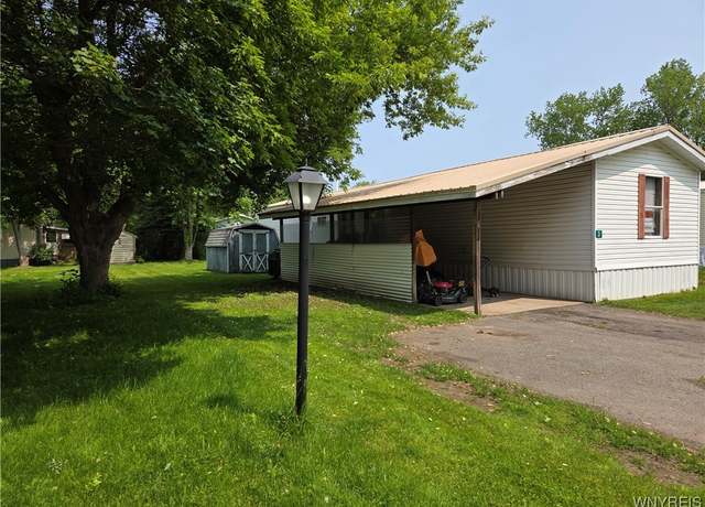 Property at 3 Pebbleridge Dr, Ridgeway, NY 14103, 3 beds, 2 baths