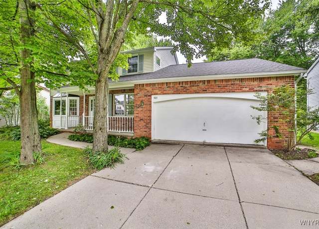 Property at 503 Glen Oak Dr, Amherst, NY 14051, 4 beds, 2.5 baths