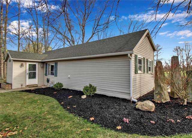 Property at 7056 Tonawanda Creek Rd, Lockport-town, NY 14094, 3 beds, 1 bath