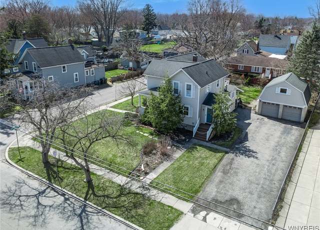 Property at 482 Old Falls Blvd, North Tonawanda, NY 14120, 4 beds, 3 baths
