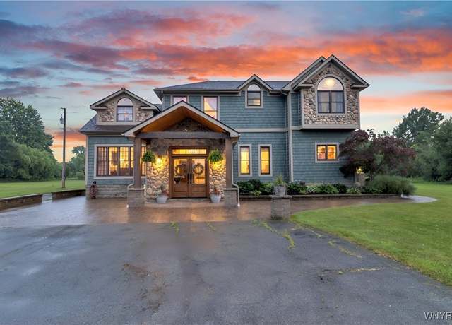 Property at 1159 Sturgeon Point Rd, Evans, NY 14047, 4 beds, 1.5 baths