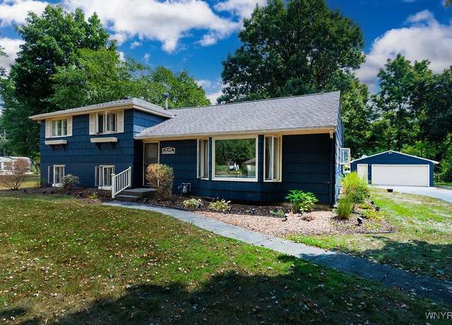 Property at 4651 Overlook Dr, Clarence, NY 14221, 3 beds, 2 baths