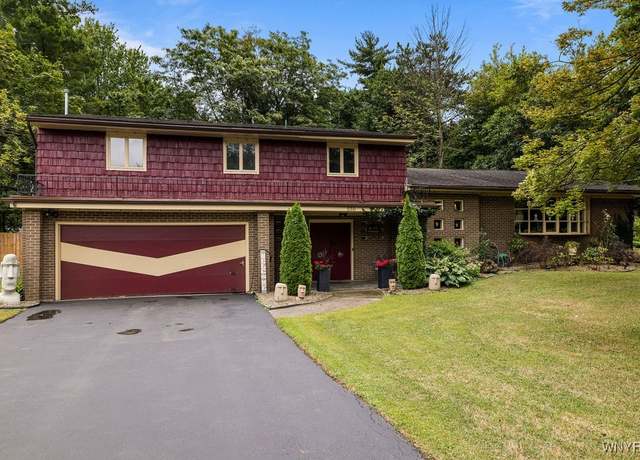 Property at 550 Greenfield Rd, Lewiston, NY 14092, 3 beds, 2.5 baths