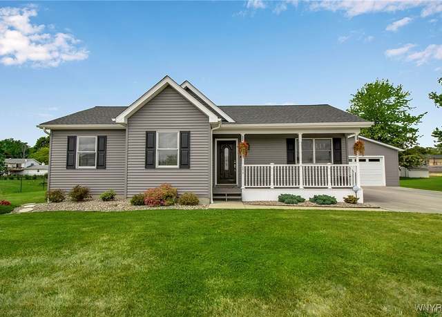 Property at 4818 Ben Way, Royalton, NY 14094, 3 beds, 2 baths