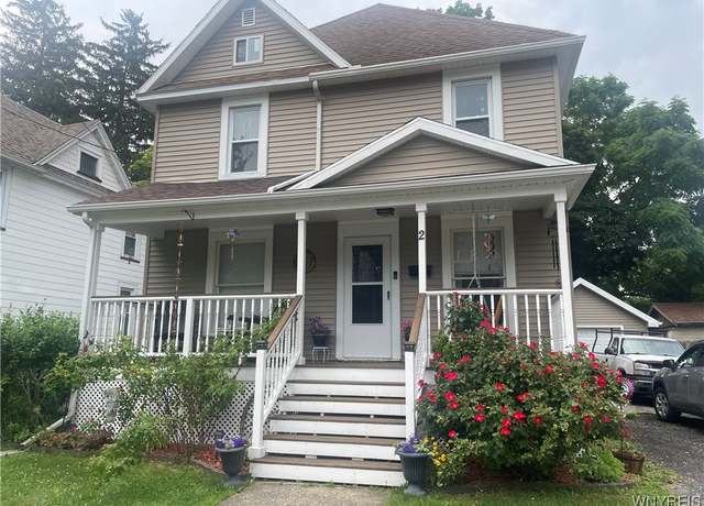 Property at 2 Lincoln Ave, Batavia City, NY 14020, 4 beds, 1 bath