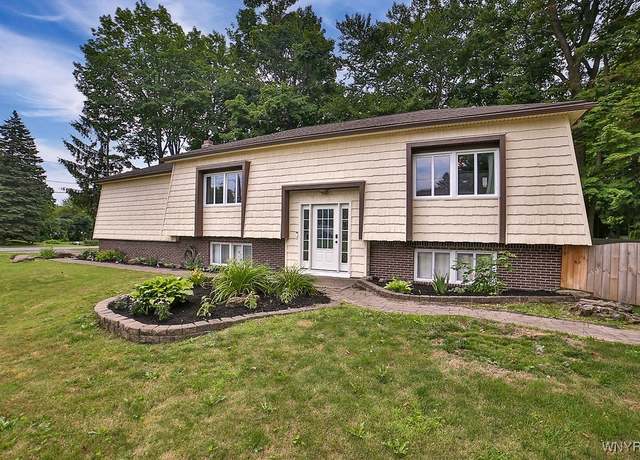 Property at 3300 Wildwood Dr, Niagara, NY 14304, 3 beds, 1 bath